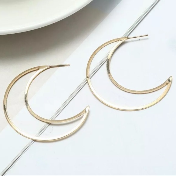 {ARABELLA} gold crescent statement hoop earrings - Picture 3 of 7